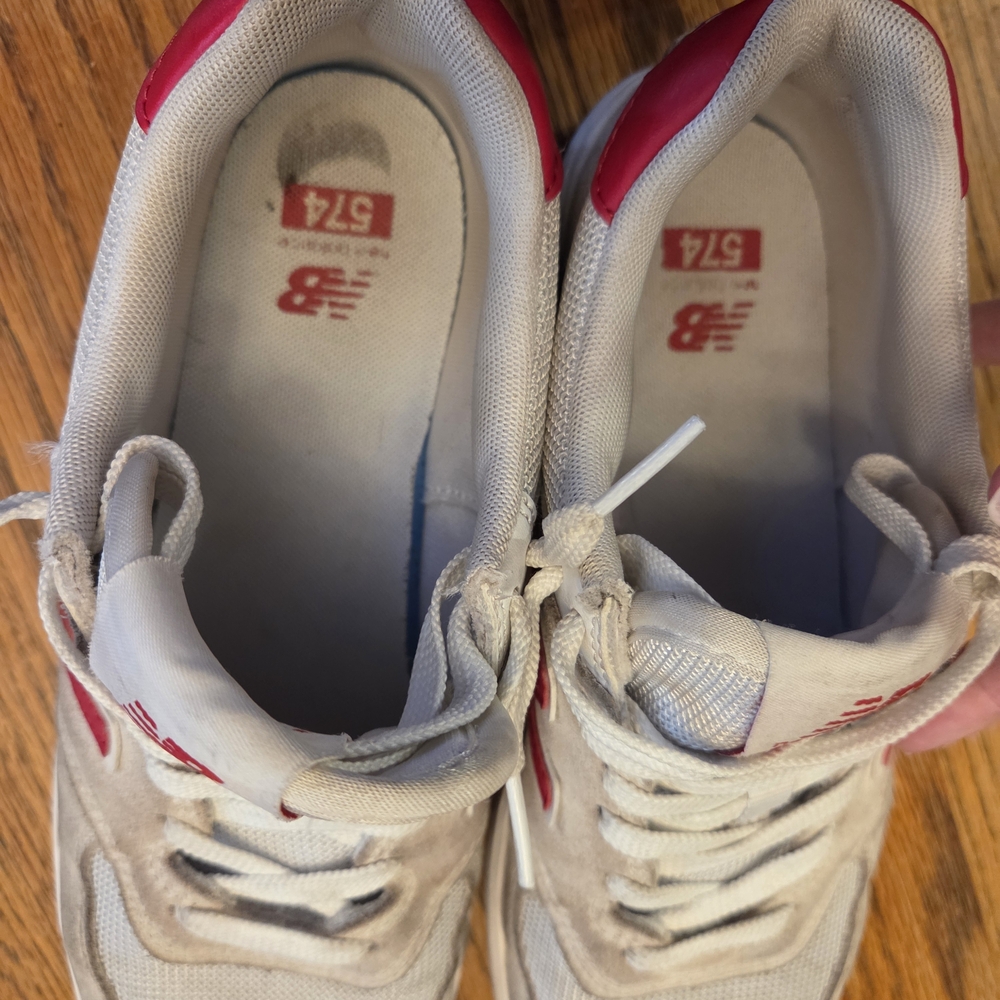 New Balance Light Gray and Red Athletic Shoes Retro - Picture 9 of 9